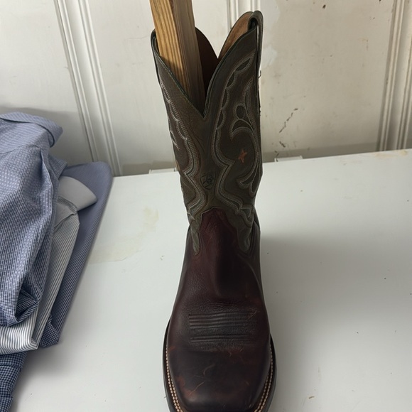 Ariat Cowboy Boots size 12D Boots.  Worn only a couple of times. - Picture 14 of 16
